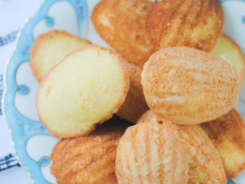 Lemon Madeleines - TheDustyBaker